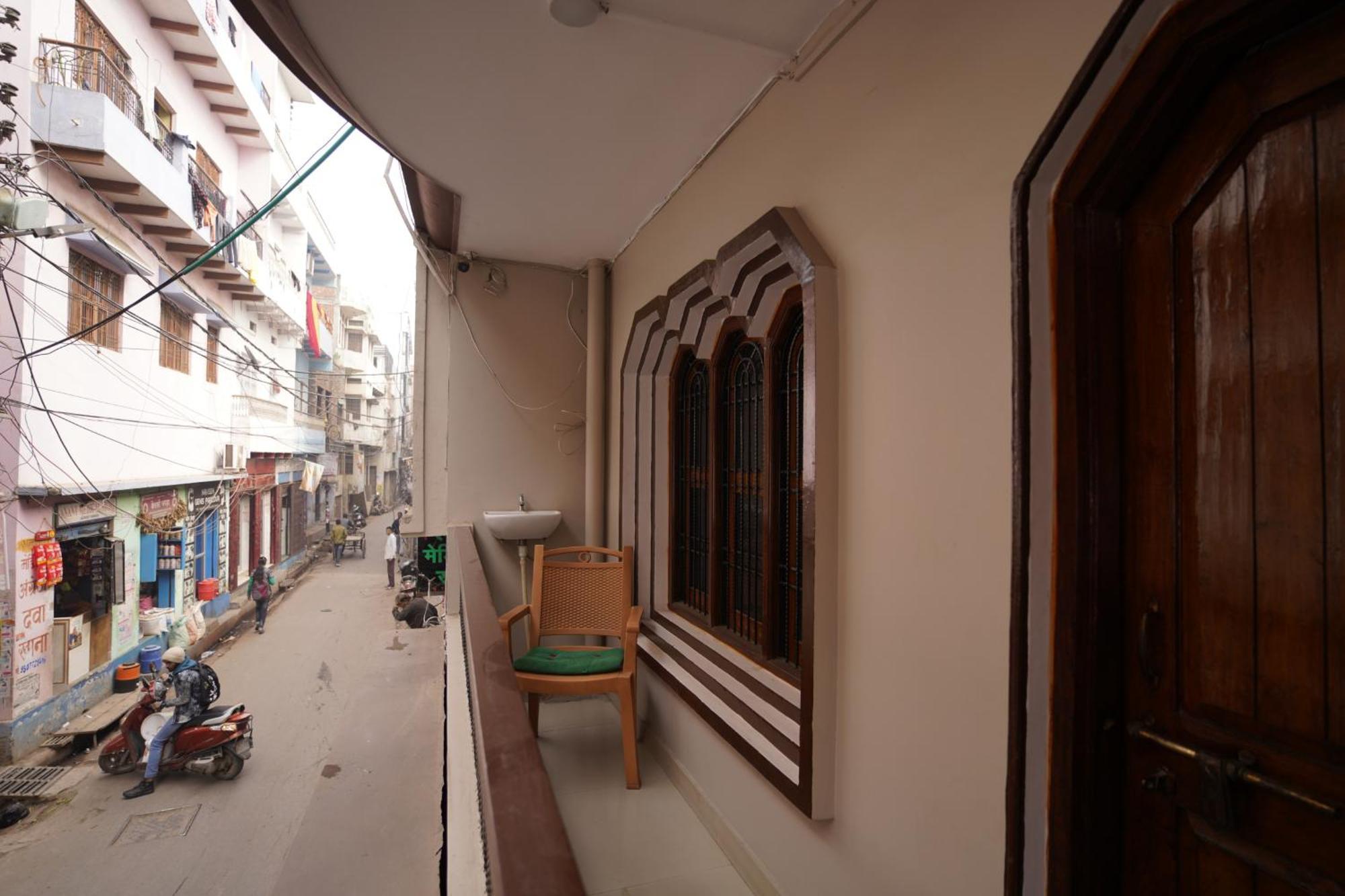 Apartment Kashi Dham *
